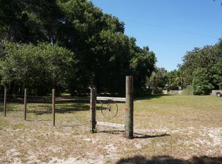 17301 Simmons Rd, Lutz, FL 33548