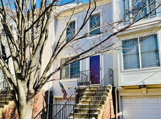 7829 Gum Springs Village Dr, Alexandria, VA 22306