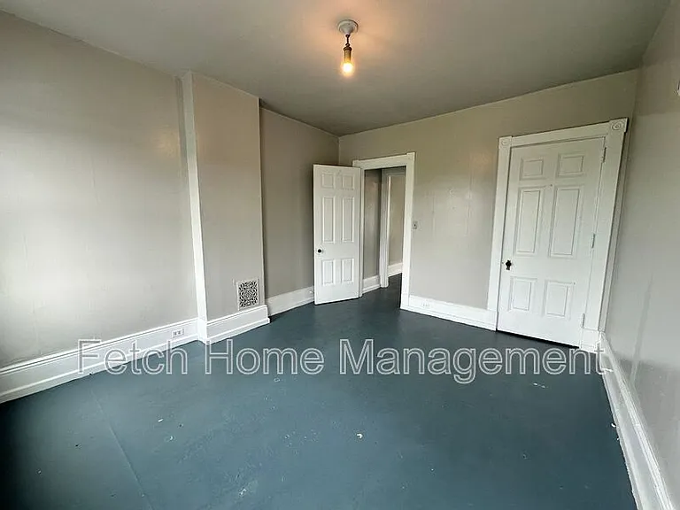 115 S 10th St #3 — Photo 20