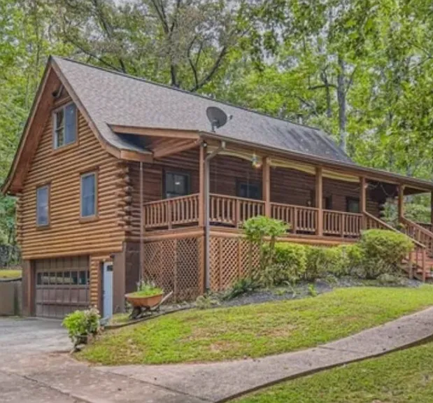 5969 Hearn Rd — Photo 1