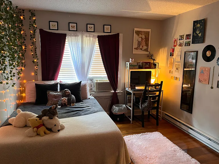 1104 Clarendon St #B — Photo 6