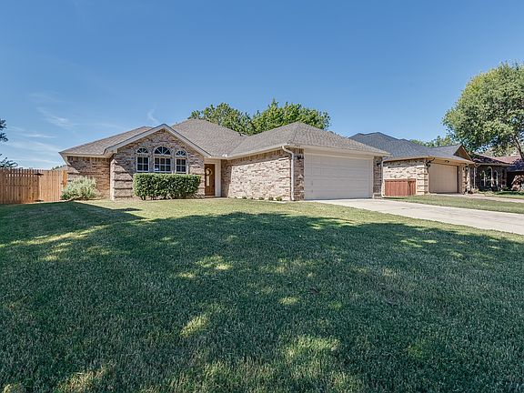 2nd image of 7505 Emerywood Ln