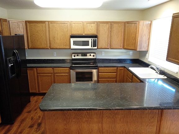 5th image of 1022 W Westbury Ct