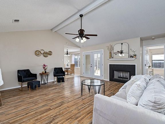 3rd image of 1338 Fox Hollow St