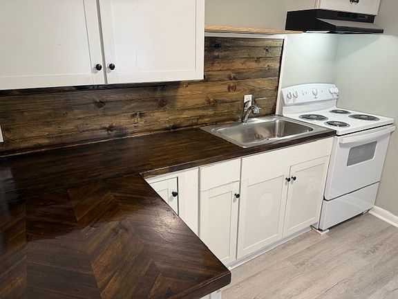 2nd image of 1722 Coker Ave #9