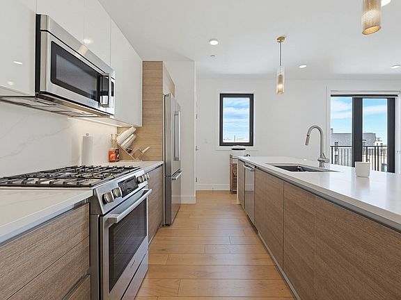 3rd image of 30 Penniman Rd #605
