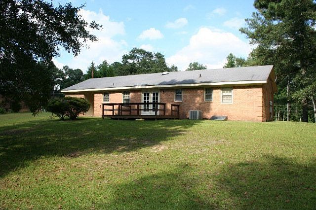 2nd image of 2812 Montclair Cir