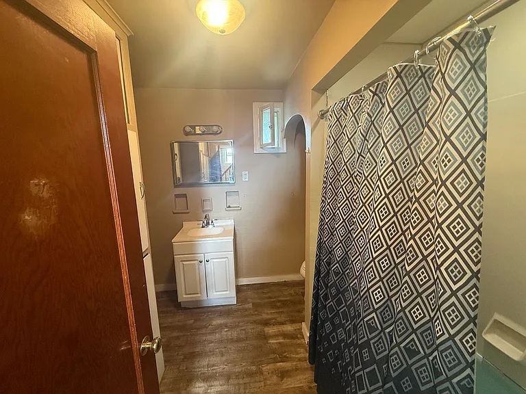 113 W Main St — Photo 15