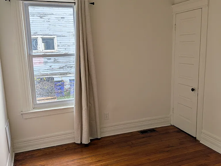 532 Horton Ave — Photo 8