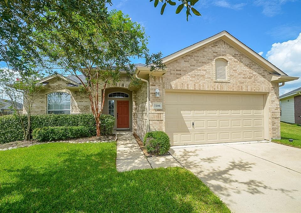 Lovely 3 bedroom plus a study!