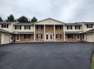 843 Cheshire Ct, Freeport, IL 61032
