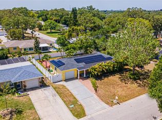 961 Grovewood Dr, Dunedin, FL 34698