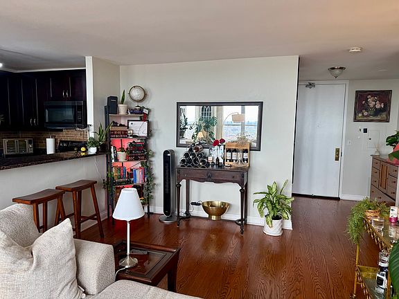 4th image of 655 W Irving Park Rd APT 5013