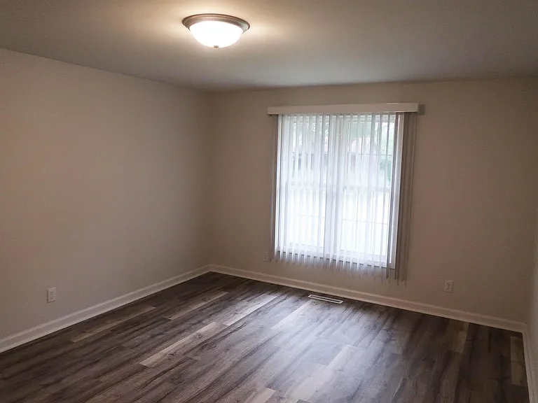 710 Bunker Hill Dr — Photo 12