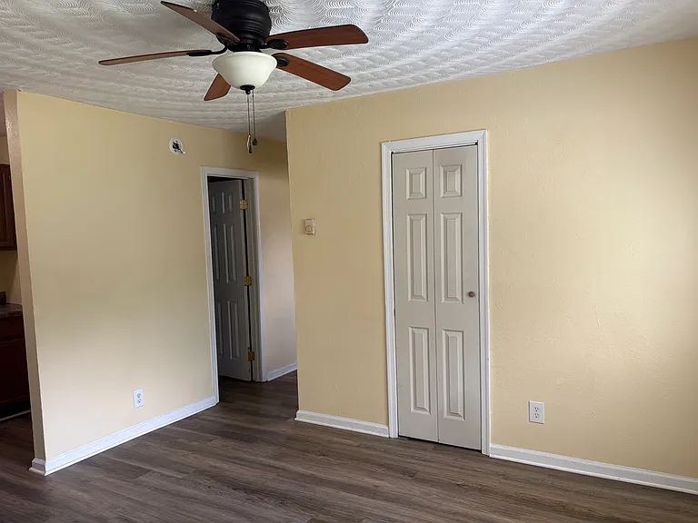 200 Pullman Ave #2 — Photo 2