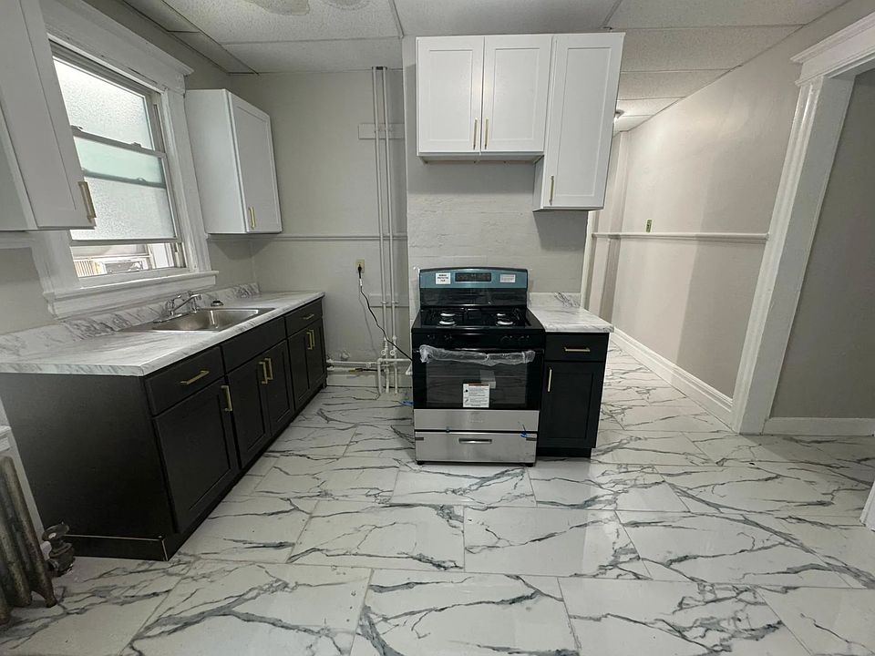 1st image of 68-70 Farley Ave #2