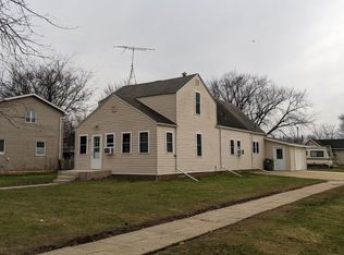 205 N Benz St, Lawler, IA 52154