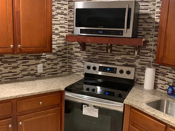 2 Marshall Dr, Egg Harbor Township, NJ 08234