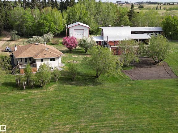 2nd image of 474073 Range Rd #242