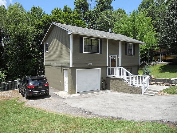 3rd image of 3317 Kendallmac Ln