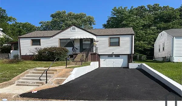 2 bed, 1000 sqft, $1,200 — Photo 1