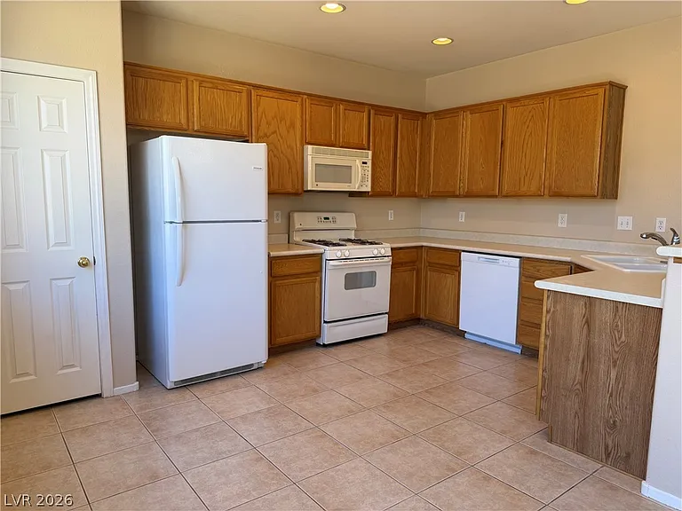 9412 Santana Siesta Ave — Photo 8