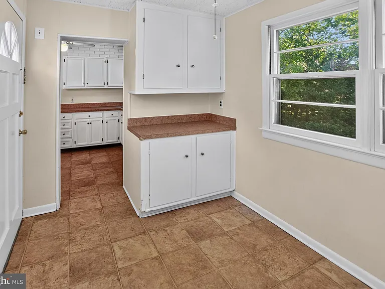 5915 Ryland Dr — Photo 10