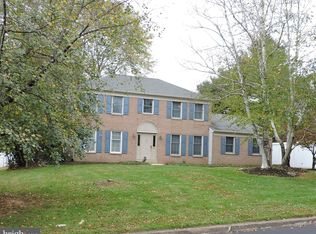 58 Lawrence Ave, Holland, PA