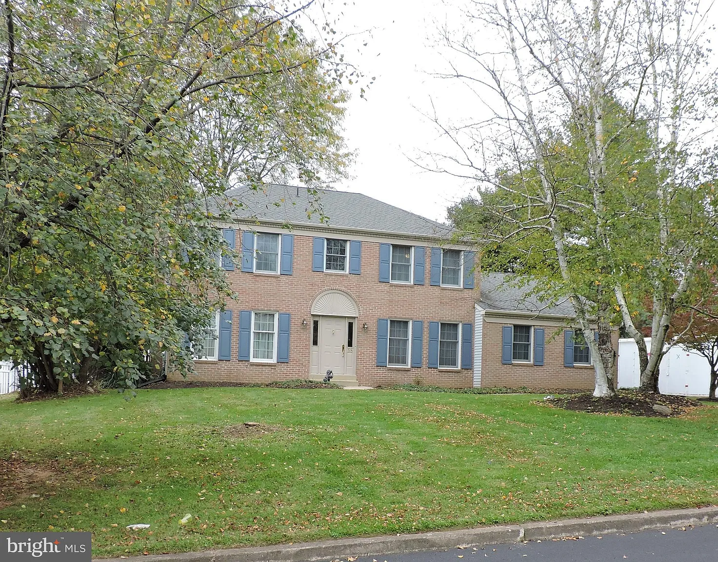 58 Lawrence Ave photo 1