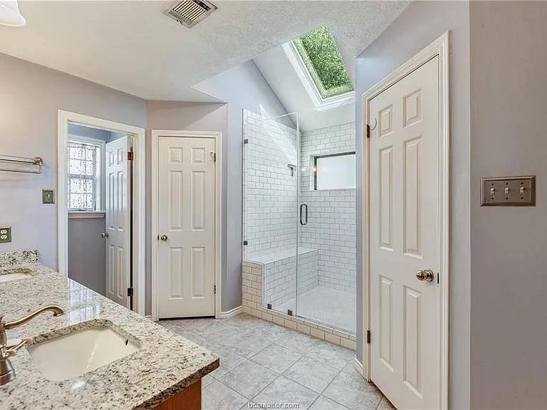 1806 Rosebud Ct — Photo 20