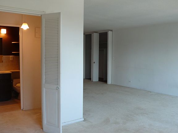 2nd image of 70-31 108th St #6K