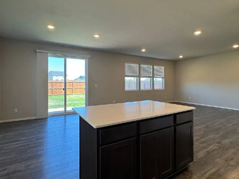 2906 Longhorn Loop — Photo 8