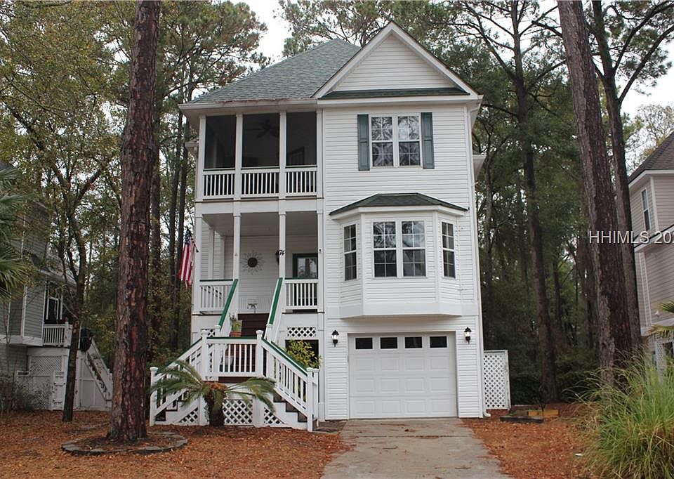 1st image of 74 Victoria Square Dr