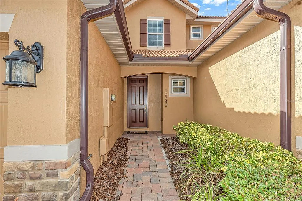 4 bed, 3.5 bath, 2386 sqft, $3,450 — Photo 2