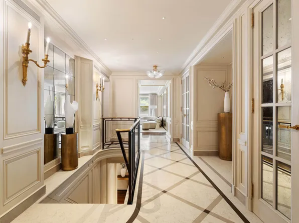 15 West 81st Street image 7 of 33