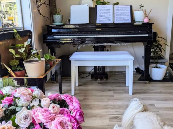 (undisclosed Address), Bellevue, WA 98007