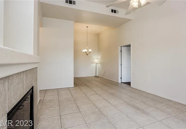2305 W Horizon Ridge Pkwy #1023 — Photo 3