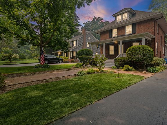 3rd image of 1538 Oakwood Ave