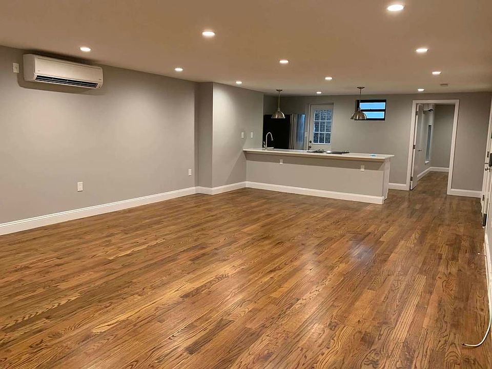 1st image of 98 3rd Ave APT 2