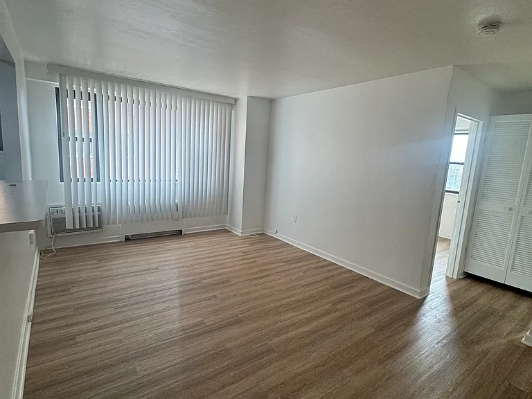 11720 Edgewater Dr #608 — Photo 21