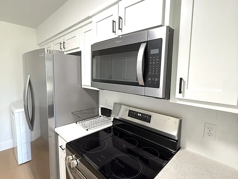 1172 W Cato Springs Rd — Photo 14