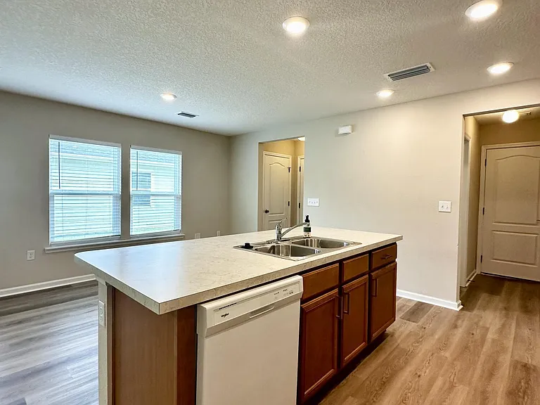 227 Sawmill Landing Dr — Photo 9