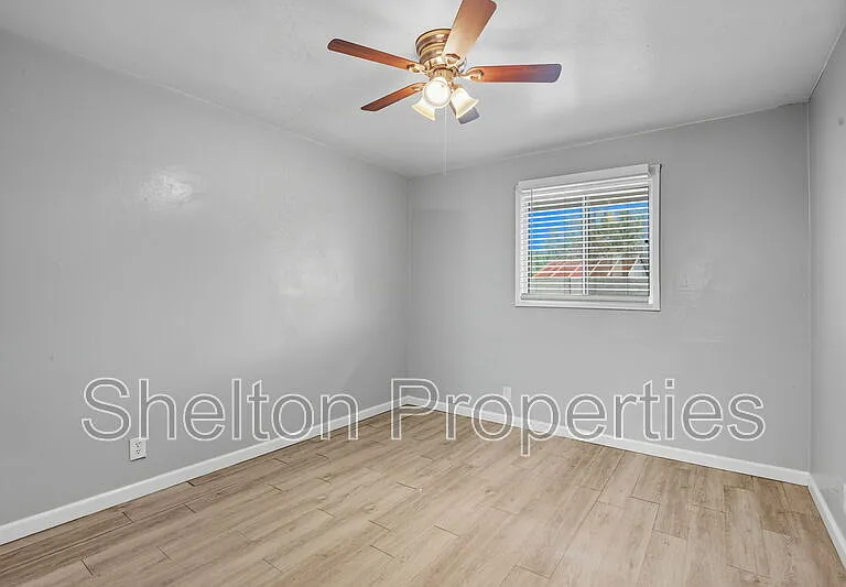 1713 N 31st Pl #6 — Photo 15