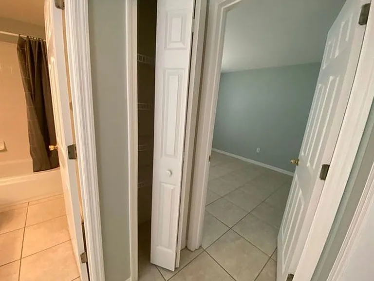 322 Riunite Cir — Photo 9