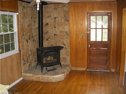 5th image of 656 Creasy Ave