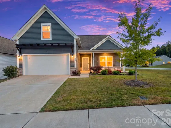 3038 Pinehills Way, Mount Holly, NC 28120