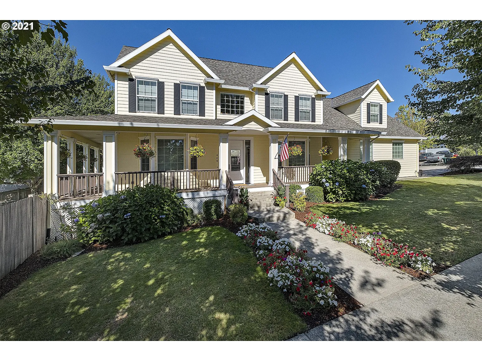404 Blue Jay Ave photo 1