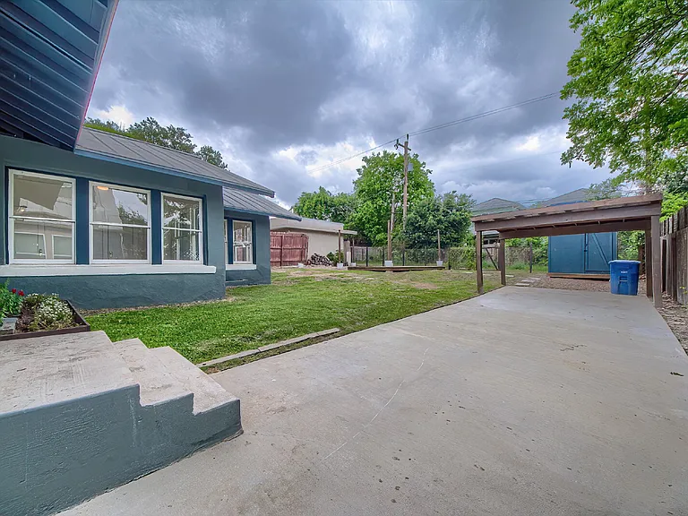 518 Queen Anne Ct — Photo 27