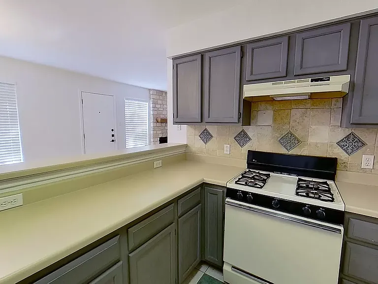 14010 Conner Downs Dr — Photo 41