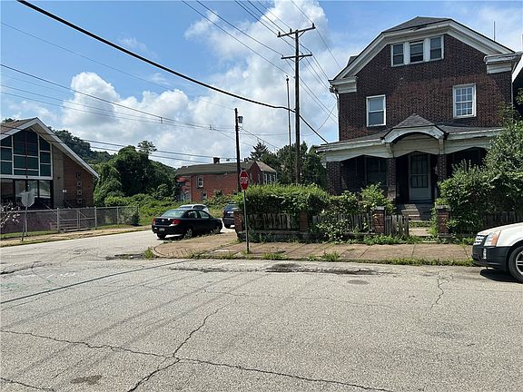 2nd image of 101 8th St